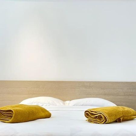 Boutique Apartment In The Bucharest City Center Buitenkant foto