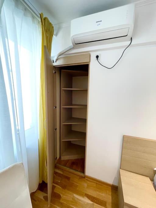 Boutique Apartment In The Bucharest City Center Buitenkant foto