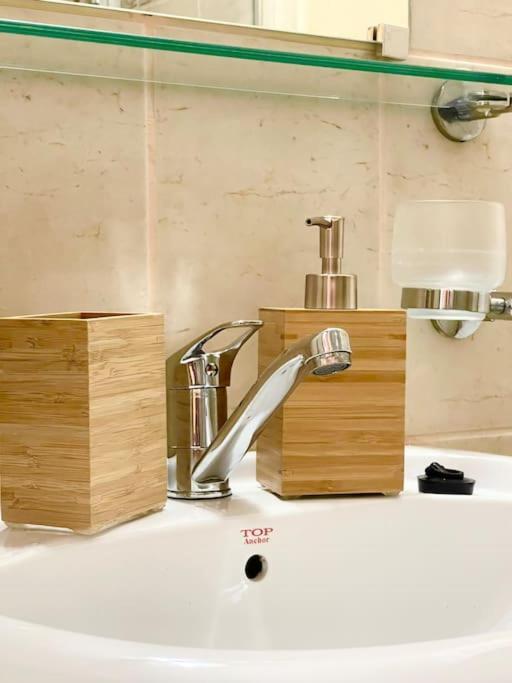 Boutique Apartment In The Bucharest City Center Buitenkant foto